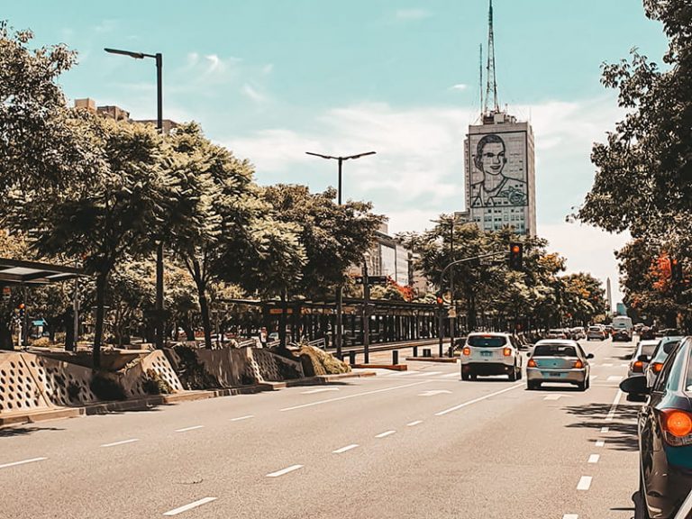 Argentina abre sus fronteras aéreas para países limítrofes